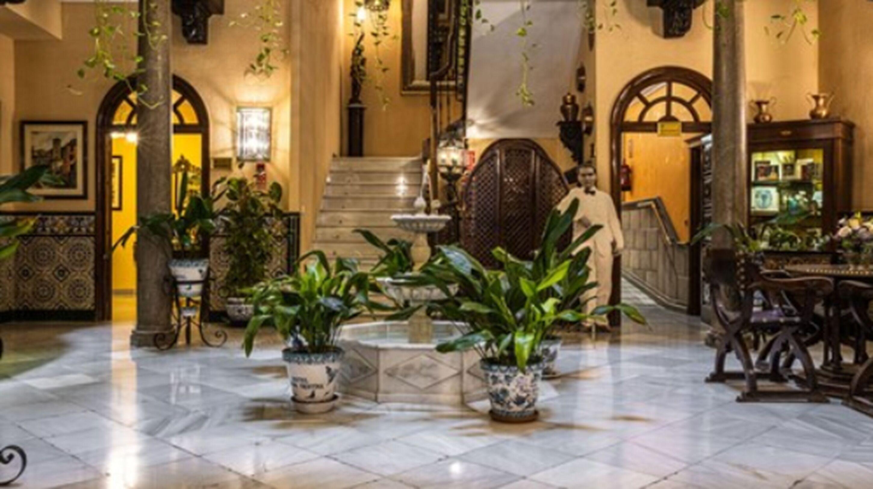 Hotel Reina Cristina — Fotos 1